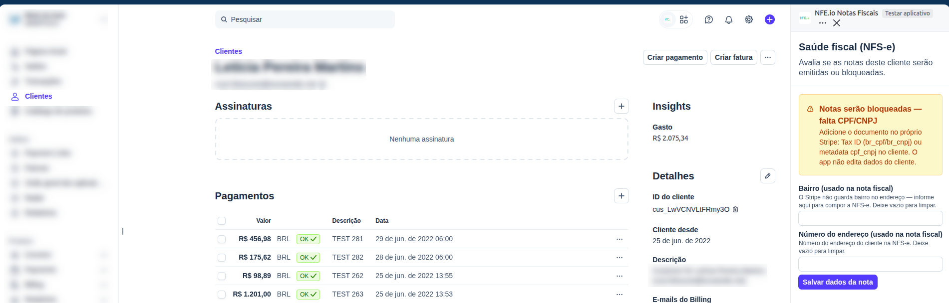 Página do cliente no Stripe destacando os dados fiscais faltantes